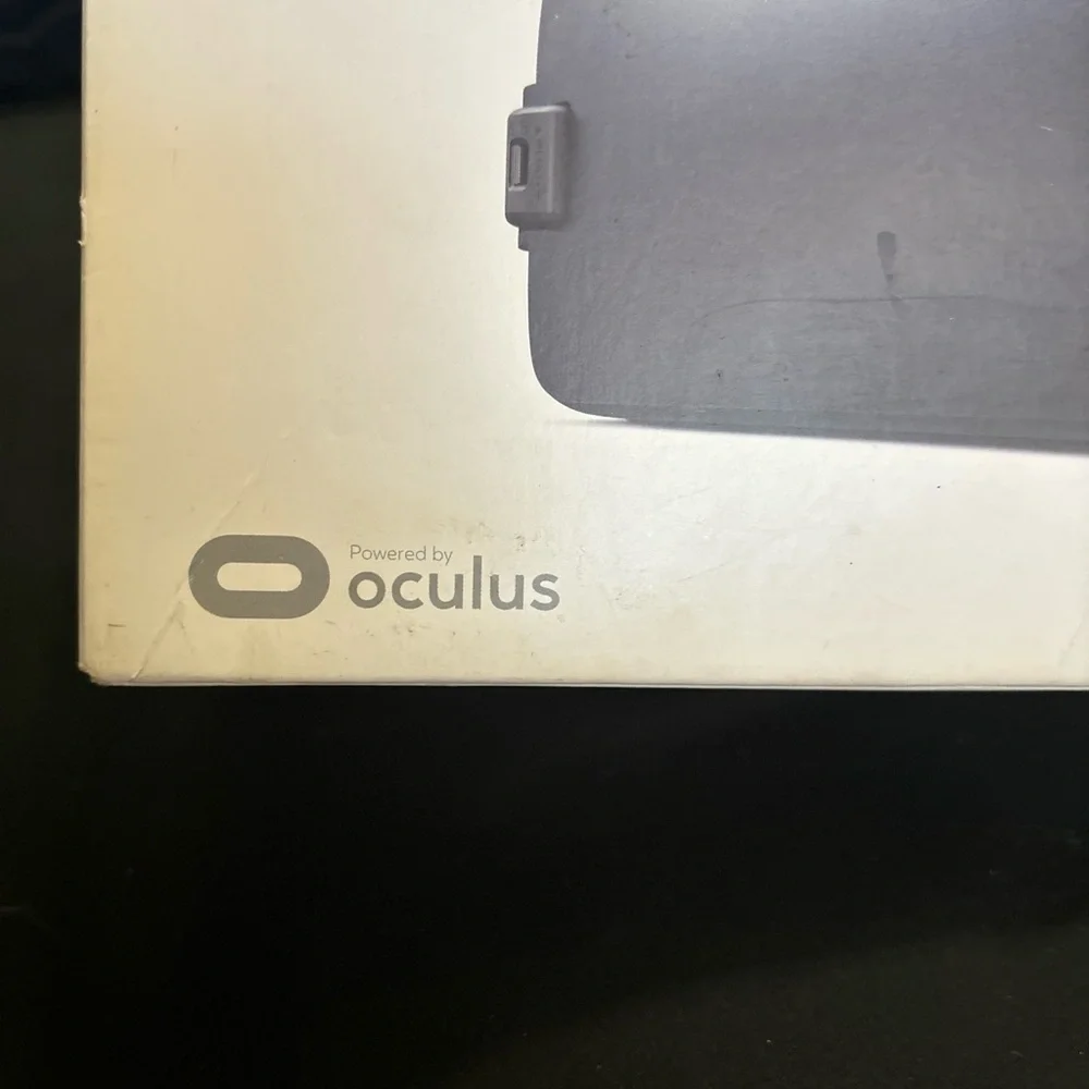 Samsung SM-R323NBKAXAR Gear VR - Brand New (Box opened to check contents only)
